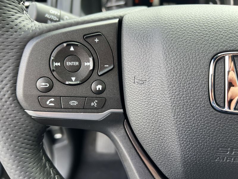 2025 Honda Passport EX-LImage 11
