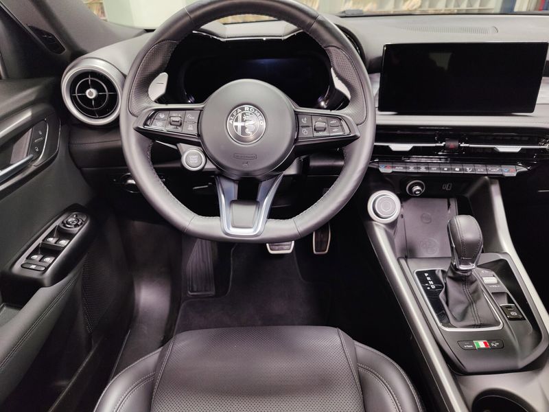 Used 2024 Alfa Romeo Tonale Veloce Premium eAWD w/SunroofImage 21