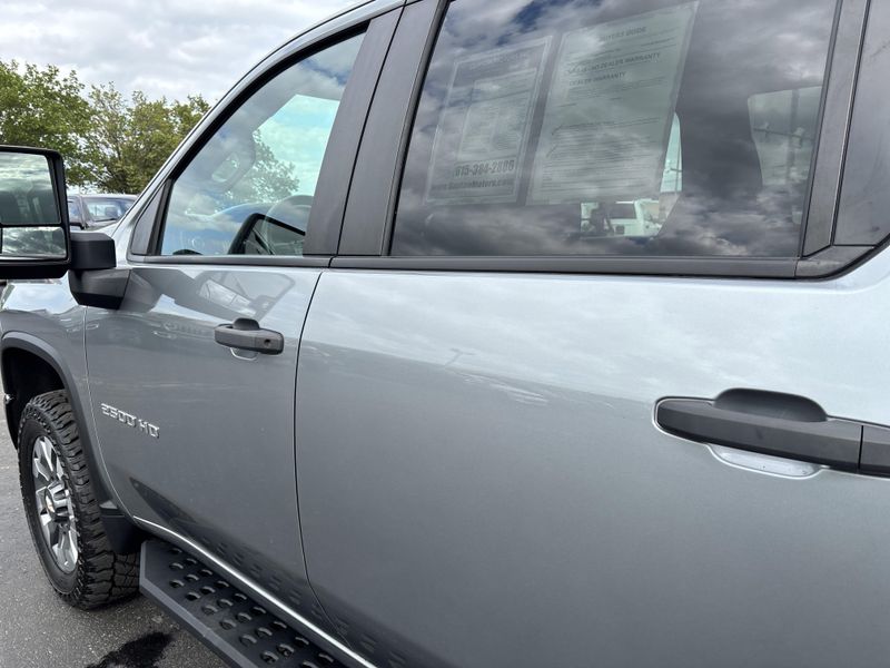 Used 2024 Chevrolet Silverado 2500HD CustomImage 12