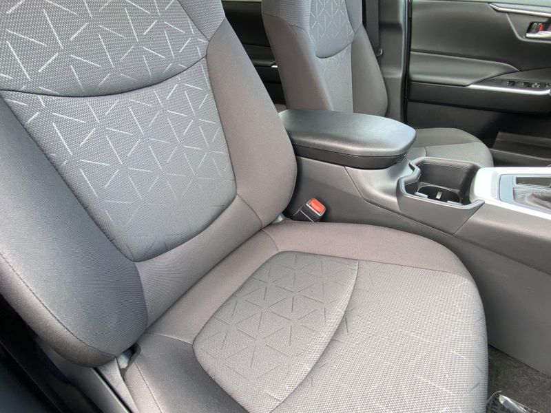 2025 Toyota RAV4 Image 11