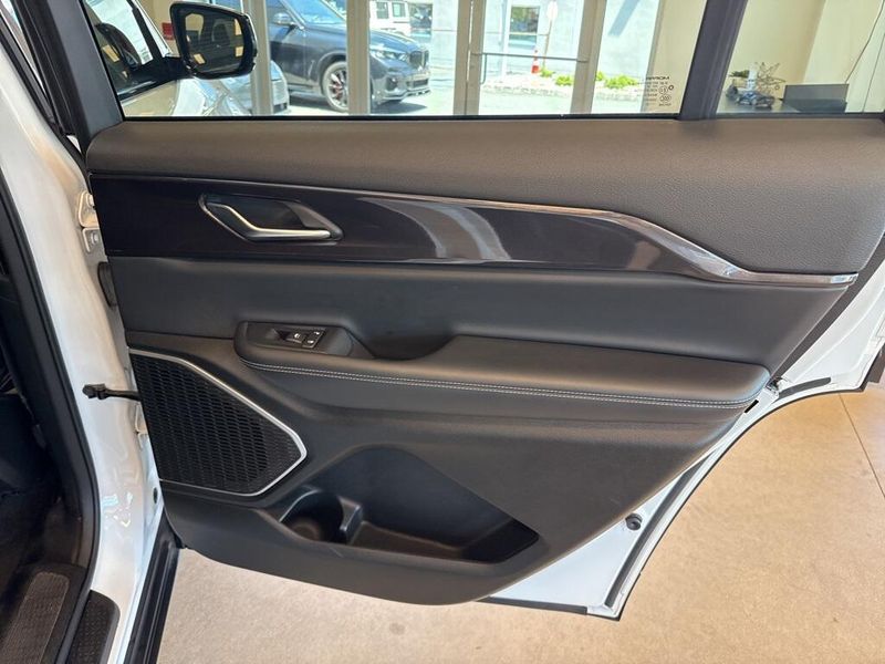 2022 Jeep Grand Cherokee L Altitude