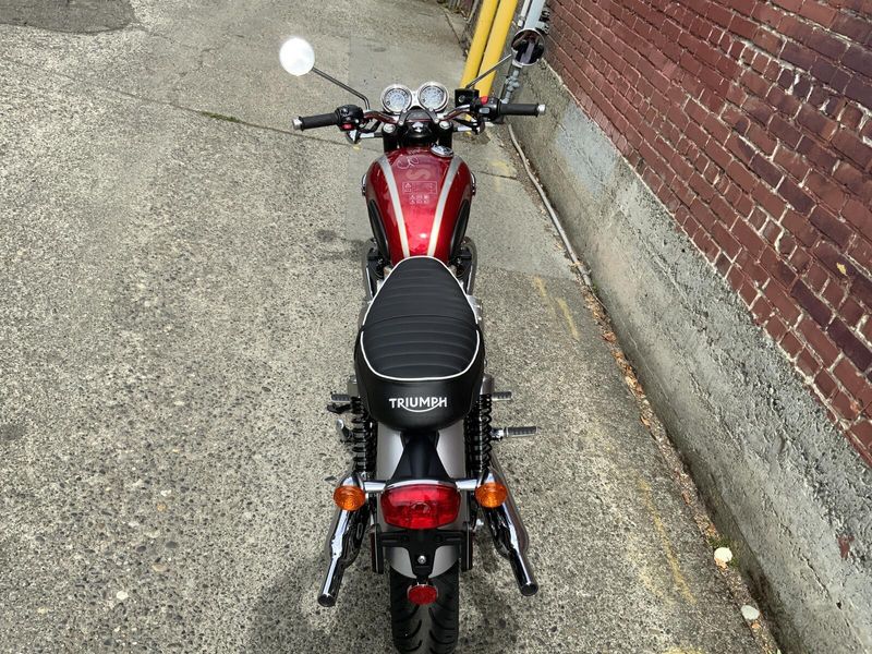 2025 Triumph BONNEVILLE T120 ELVIS EDITION