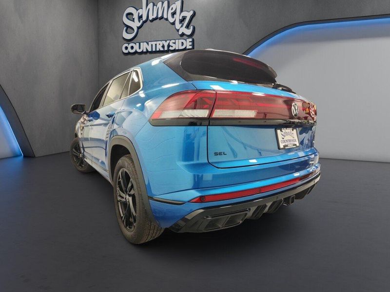 Used 2025 Volkswagen Atlas Cross Sport SEL AWD R-Line Black w/Sunroof/NavImage 13