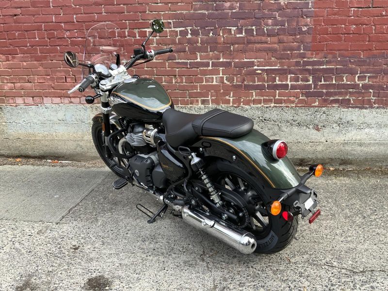 New 2024 Royal Enfield SUPER METEOR 650 MID 