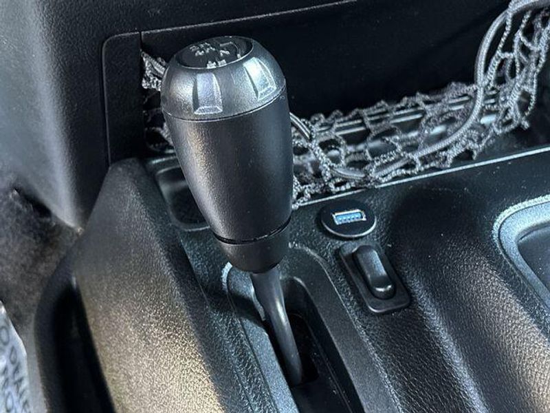 Used 2017 Jeep Wrangler Unlimited SportImage 31