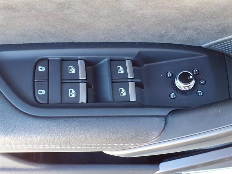 Used 2024 Audi SQ5 Premium PlusImage 16