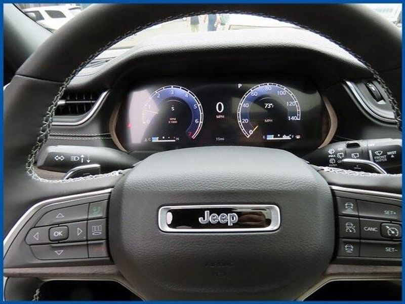 2025 Jeep Grand Cherokee LimitedImage 17