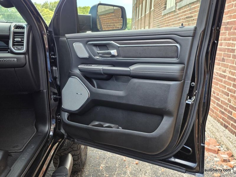 New 2026 RAM 1500 Laramie Crew Cab 4x4 5'7' Box
