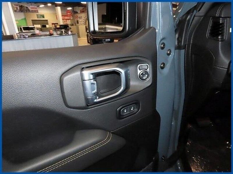 2025 Jeep Wrangler Rubicon 392Image 9