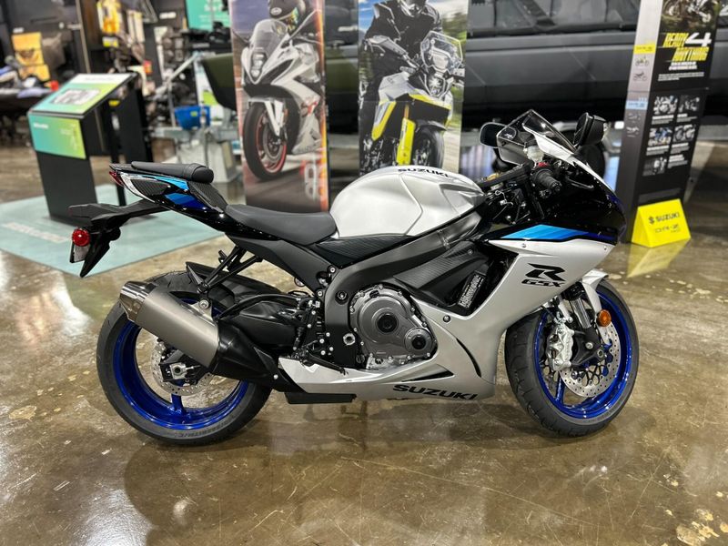 New 2026 Suzuki GSX-R600 Image 6