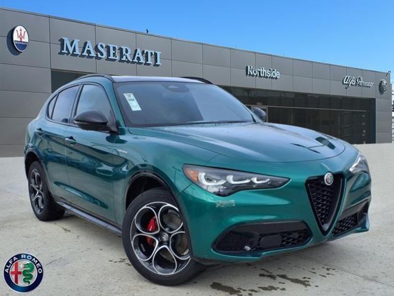 2025 Alfa Romeo Stelvio AwdImage 1