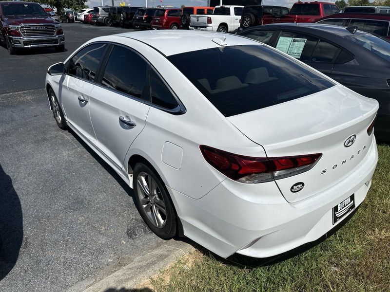 2018 Hyundai Sonata SELImage 8