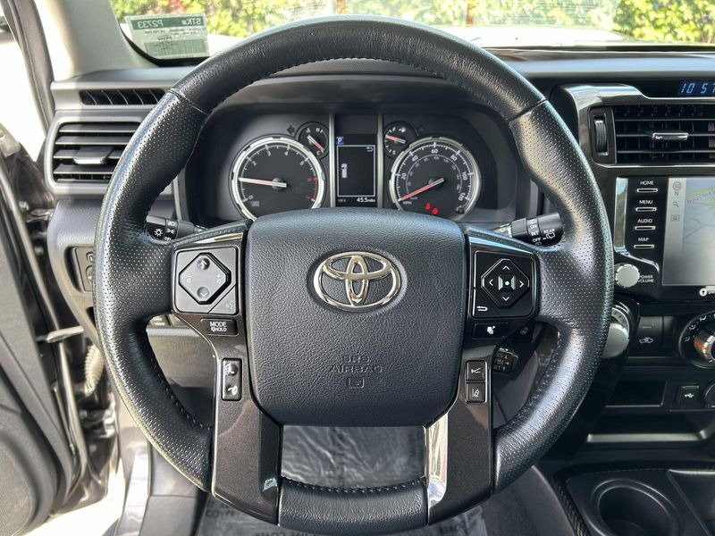 2023 Toyota 4Runner TRD Off-Road PremiumImage 28