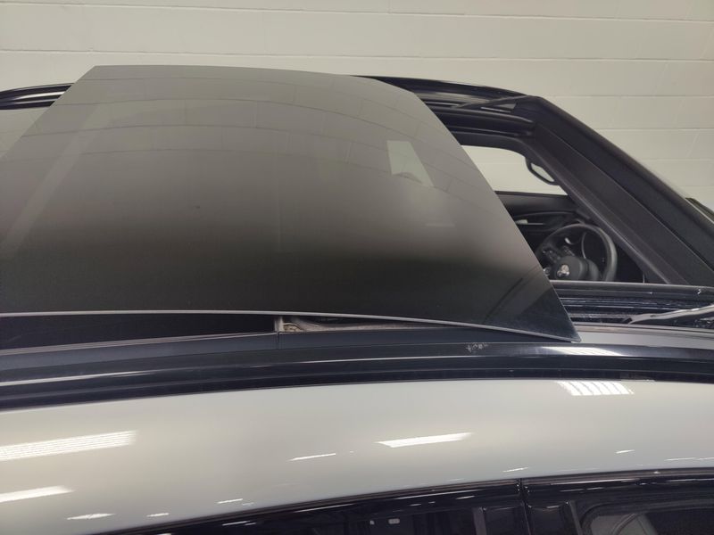 2024 Alfa Romeo Stelvio Ti AWD w/Sunroof/NavImage 6