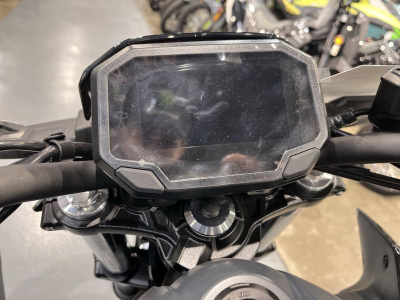 New 2025 Kawasaki Z650 Image 11