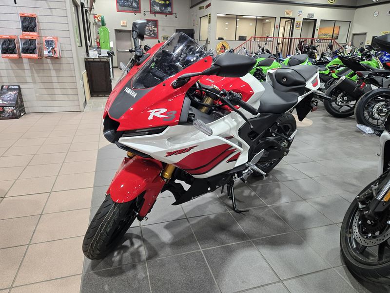 USED 2026 YAMAHA YZF-R3 ABS 70TH ANNIVERSARY EDITION Image 3
