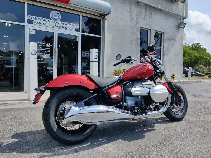 2022 BMW R18  in a MARS RED METALLIC exterior color. BMW Motorcycles of Miami 786-845-0052 motorcyclesofmiami.com 