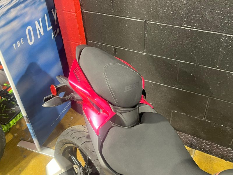 2025 CFMOTO 300SS Image 13