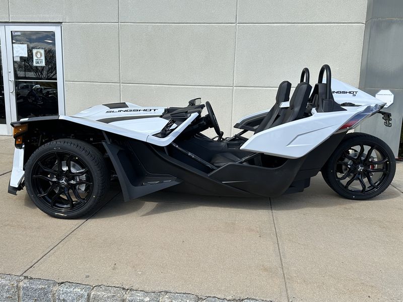 2024 Polaris SLINGSHOT S MANUALImage 2