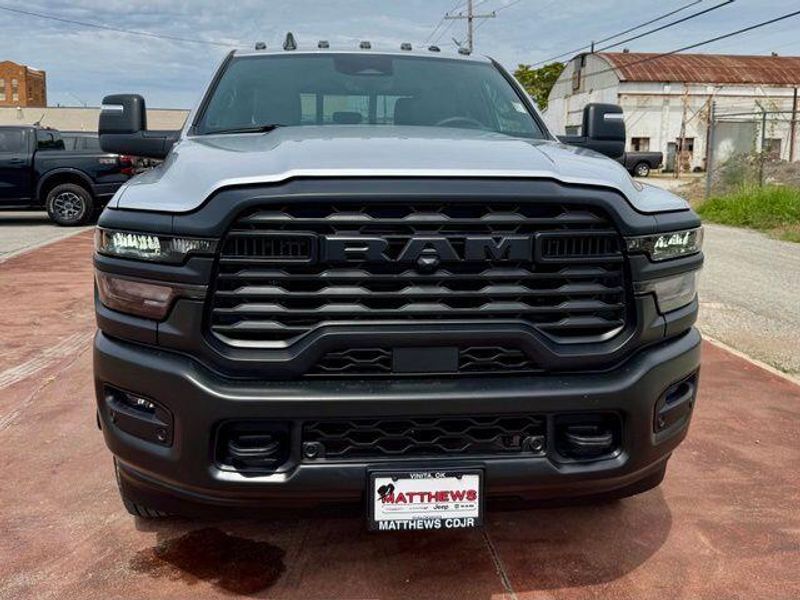 New 2027 RAM 3500 TradesmanImage 2