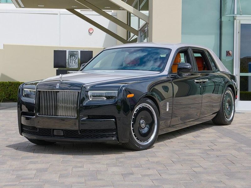 2025 Rolls-Royce Phantom Image 1