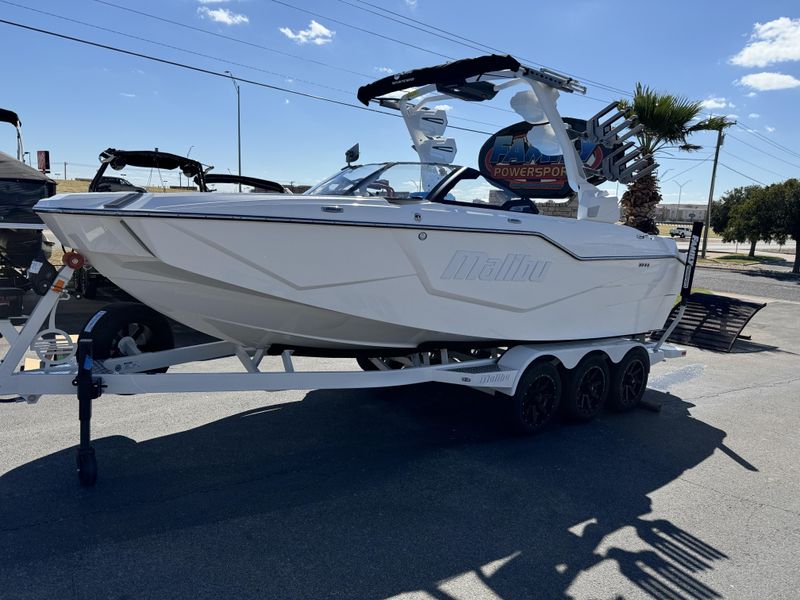 2025 MALIBU MSERIES M230  in a WHITE AND BLUE exterior color. Family PowerSports (877) 886-1997 familypowersports.com 