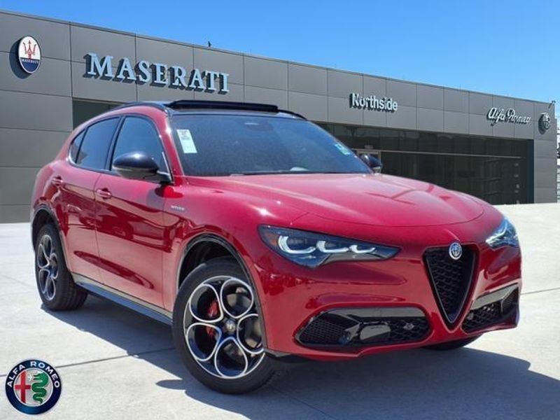 2025 Alfa Romeo Stelvio AwdImage 1