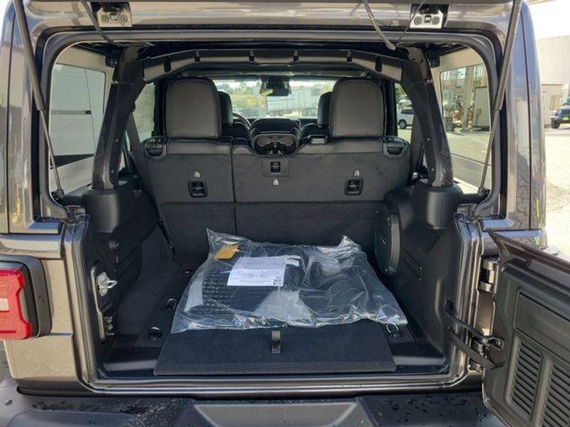 New 2026 Jeep Wrangler 4-door Rubicon X