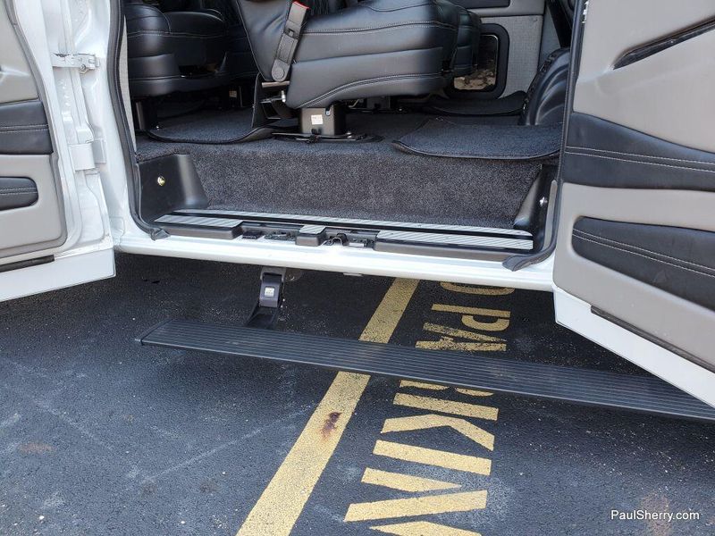 Used 2023 Chevrolet Express Cargo Image 25