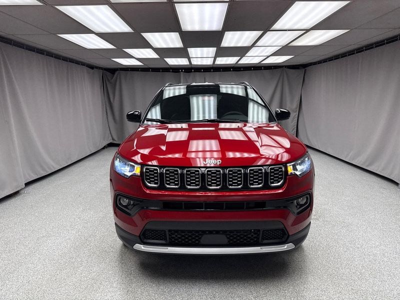New 2025 Jeep Compass Limited 4x4Image 5