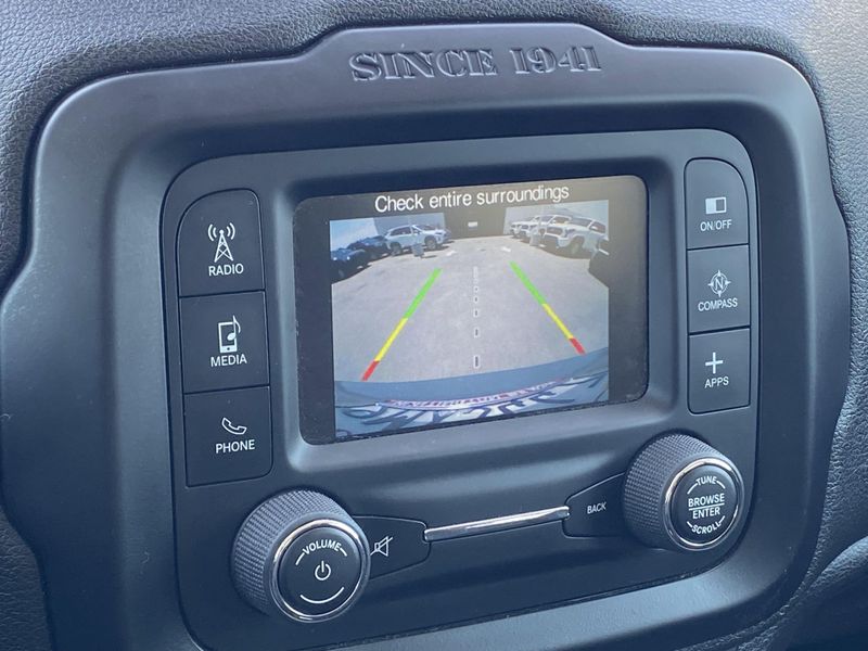 2017 Jeep Renegade Image 20