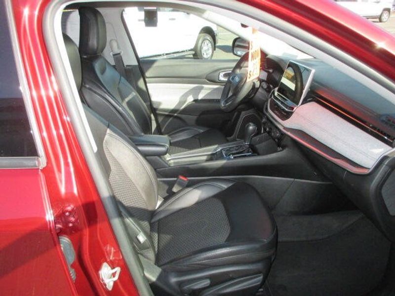 Used 2022 Jeep Compass LatitudeImage 24