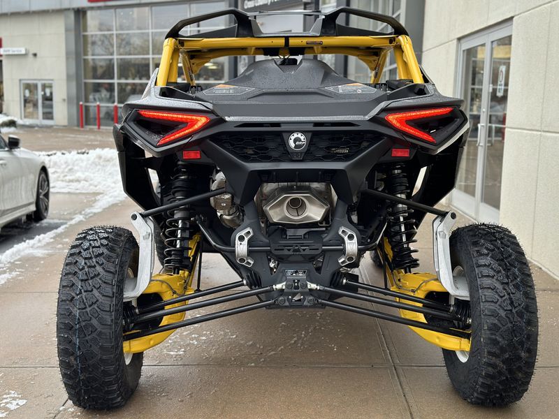 2024 Can-Am Maverick R X rs 999T DCTImage 5