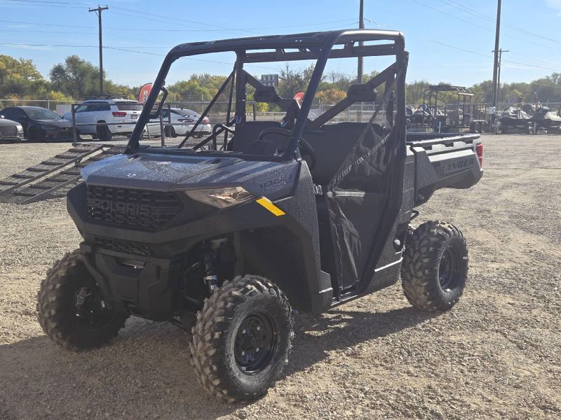 New 2027 Polaris RANGER 1000 Image 1
