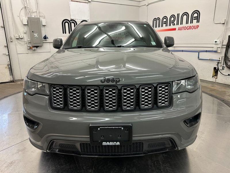 2021 Jeep Grand Cherokee Laredo XImage 11