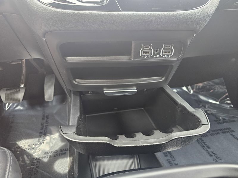 2025 Chrysler Pacifica SelectImage 21