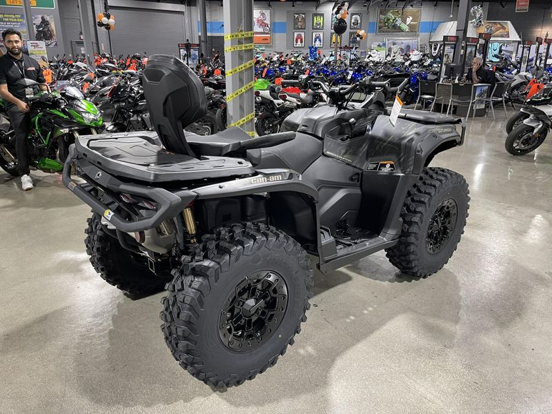 New 2026 Can-Am OUTLANDER MAX BACKCOUNTRY 1000R Image 10
