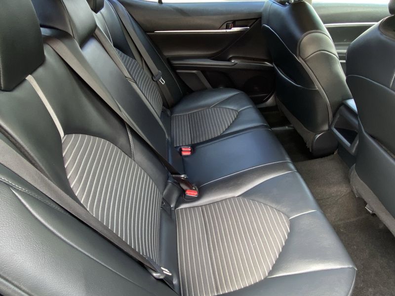 Used 2022 Toyota Camry SEImage 12