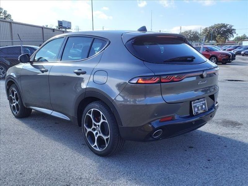 2024 Alfa Romeo Tonale Veloce in a Grigio Ascari Metallic exterior color and Blackinterior. Northside Imports Houston 281-475-4549 northsideimportshouston.com 