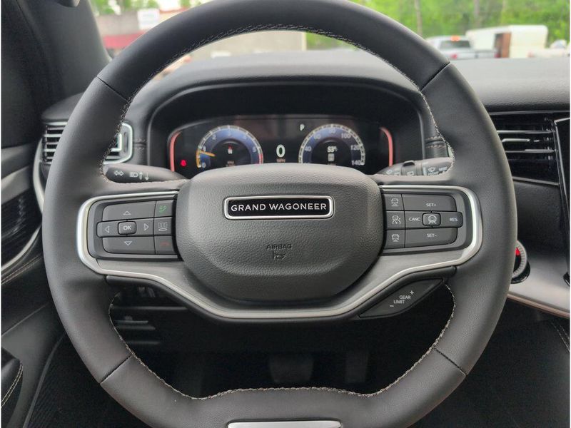 2026 Jeep Grand Wagoneer 4x2Image 23