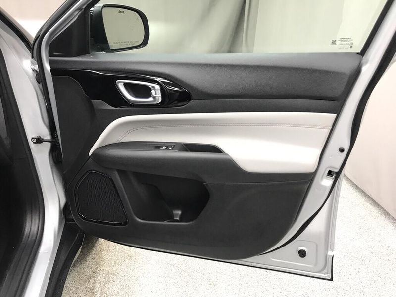 New 2026 Jeep Compass Limited 4x4Image 15