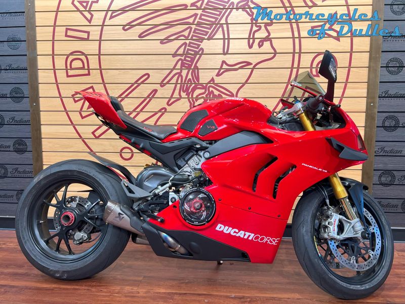 2020 Ducati Panigale V4S Corse Image 1