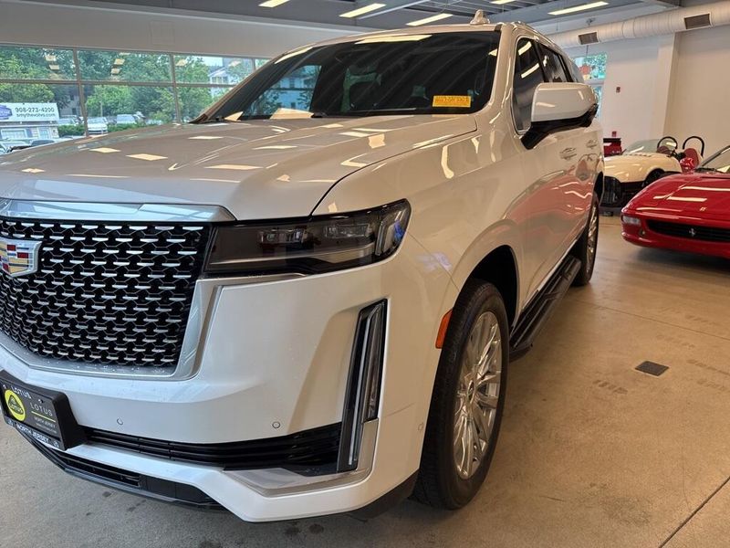 2022 Cadillac Escalade Premium Luxury