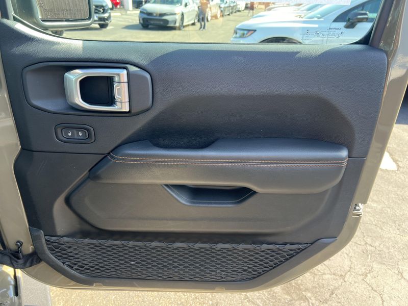 2020 Jeep Gladiator MojaveImage 25