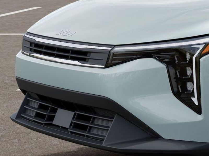 New 2026 Kia K4 LXSImage 13