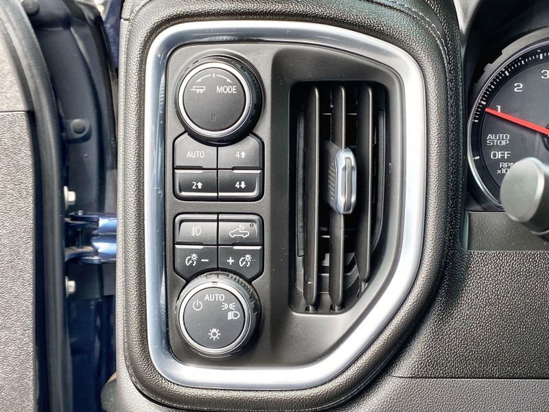 Used 2021 Chevrolet Silverado 1500 RSTImage 18