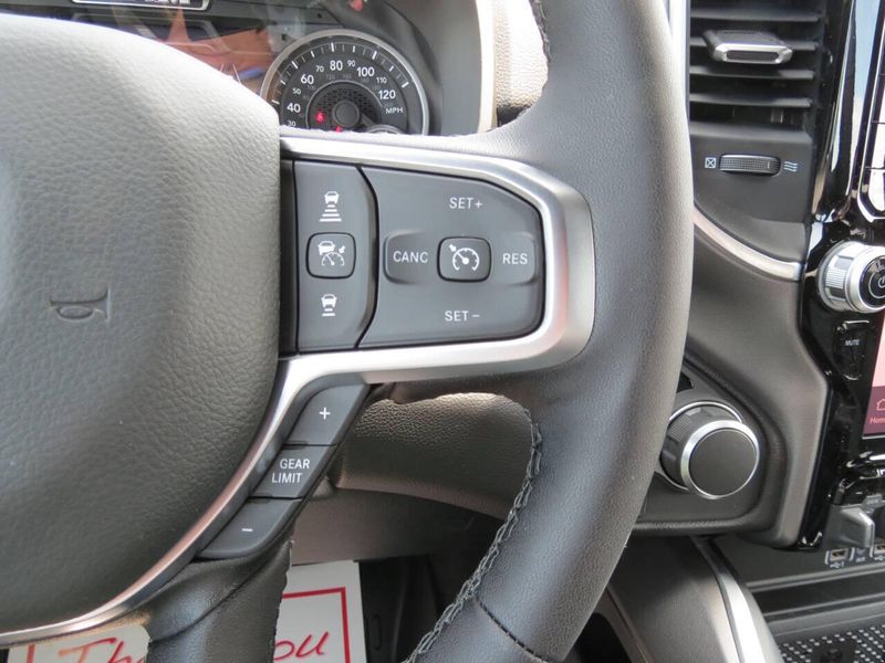 2025 RAM 1500 Big Horn Crew Cab 4x4 5