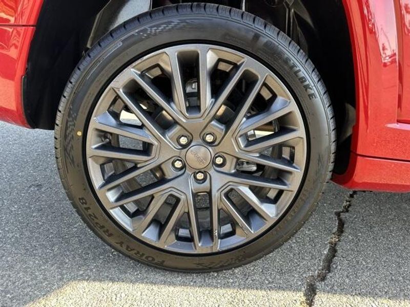 Used 2023 Jeep Compass LimitedImage 14