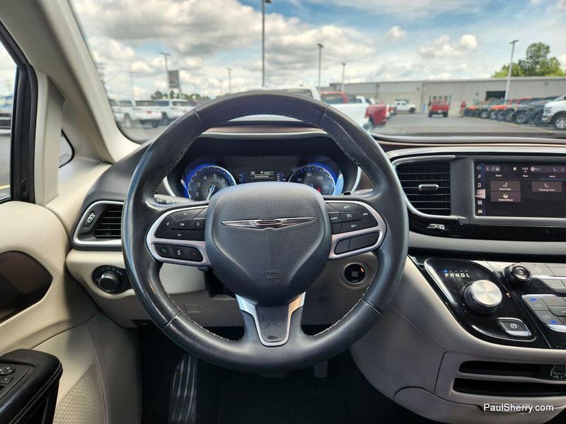 Used 2023 Chrysler Voyager LX