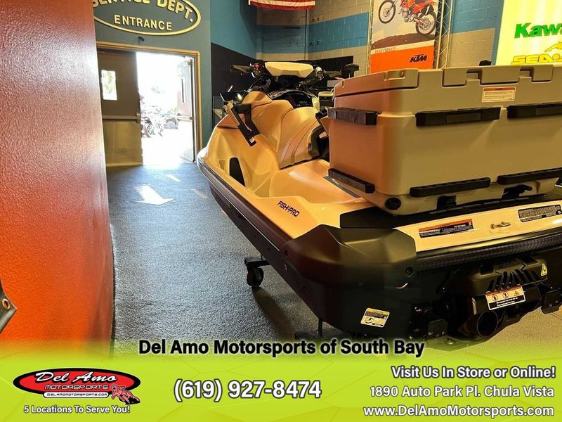 2023 Sea-Doo 33PA  in a WHITE / GULF STREAM BLUE exterior color. Del Amo Motorsports of South Bay (619) 547-1937 delamomotorsports.com 